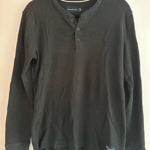 Abercrombie & Fitch Black Henley Shirt - Medium